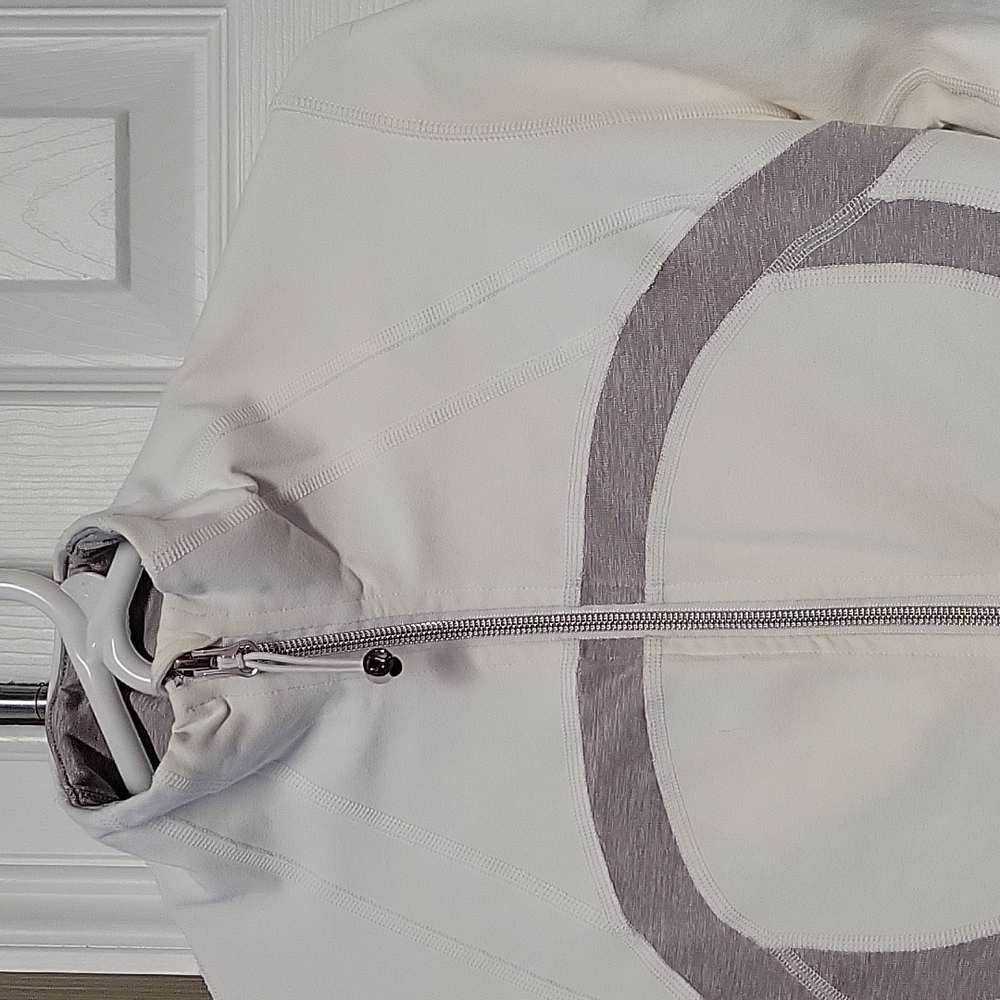 LULULEMON JACKET